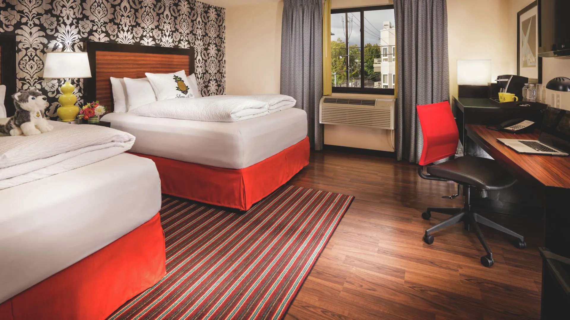 *** Hotel Staypineapple, The Maxwell Hotel, Seattle Center Seattle United States