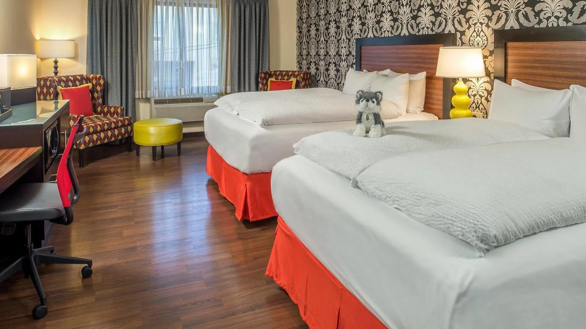 Staypineapple, The Maxwell Hotel, Seattle Center Seattle Hotel