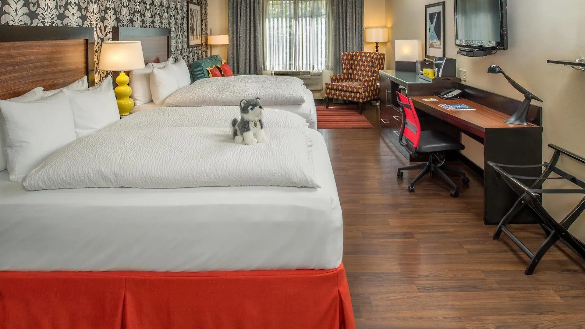 Staypineapple, The Maxwell Hotel, Seattle Center Seattle