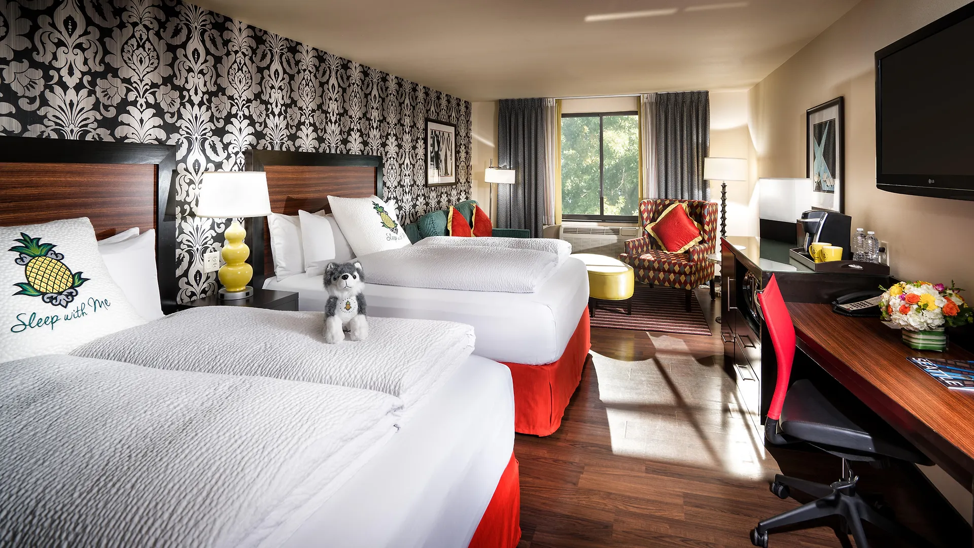 Staypineapple, The Maxwell Hotel, Seattle Center Seattle